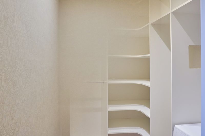 Built-In Shelves and Niches